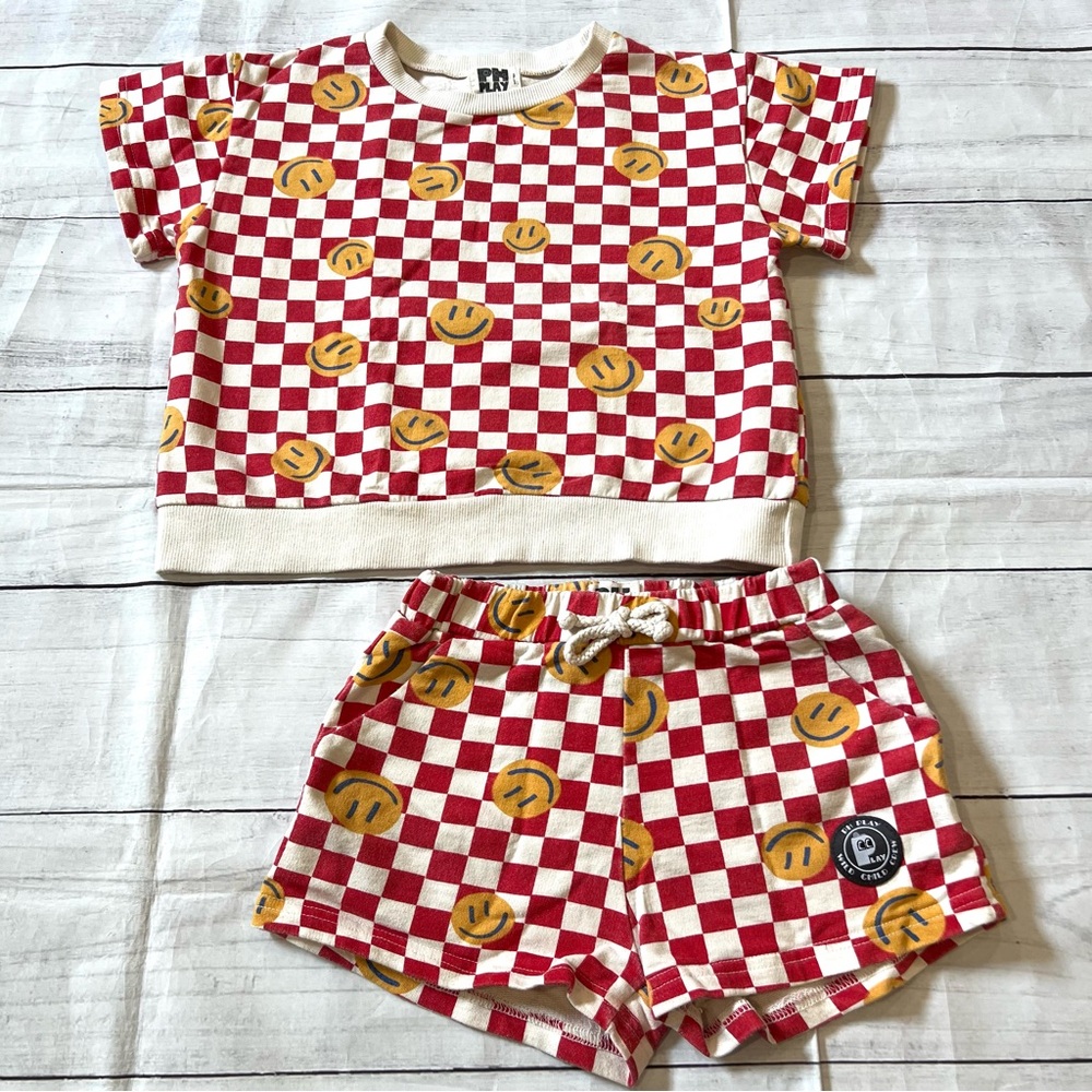 PH Play Red Checkered Smiley Set